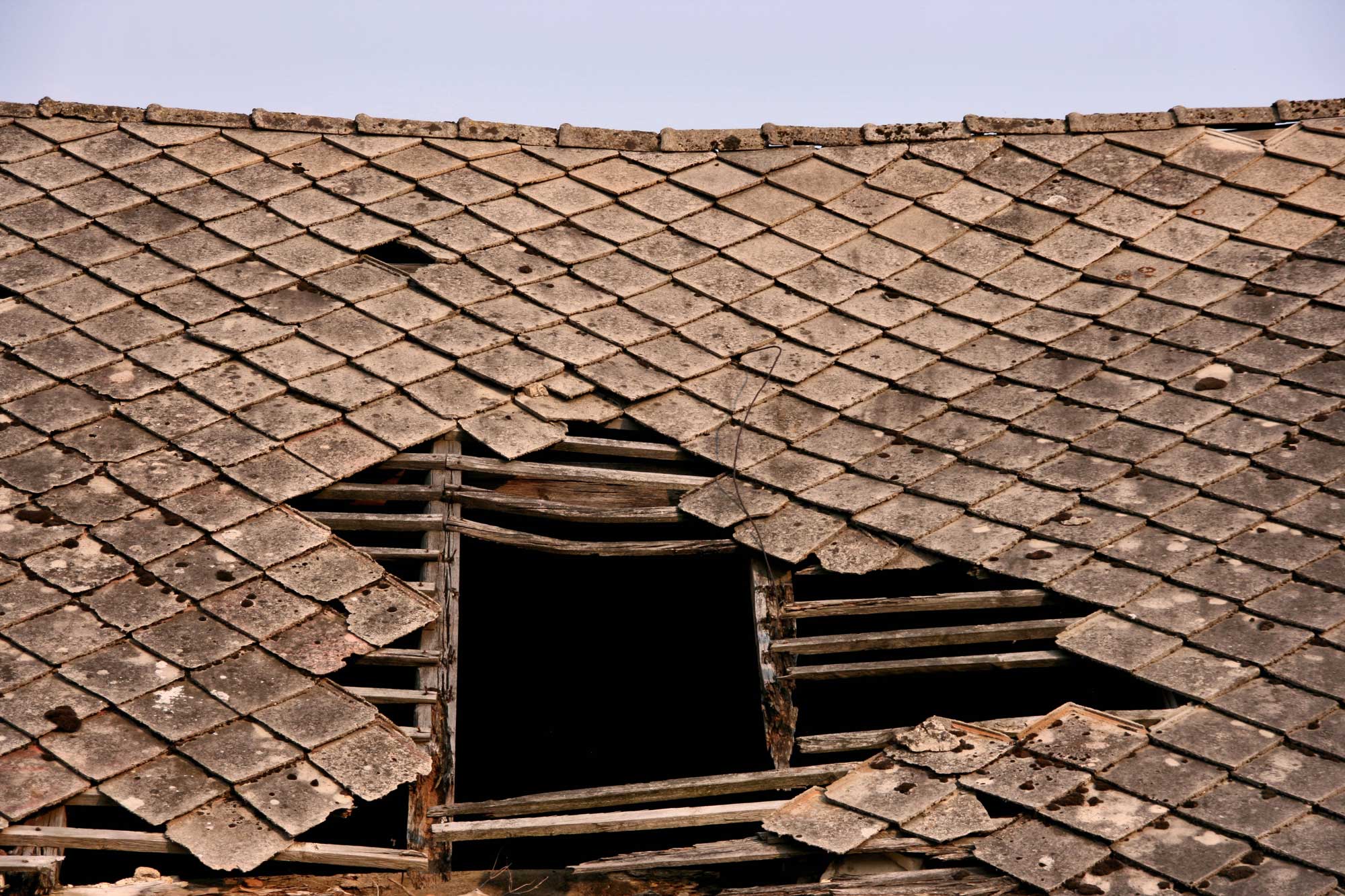 common roof problems, common roof damage